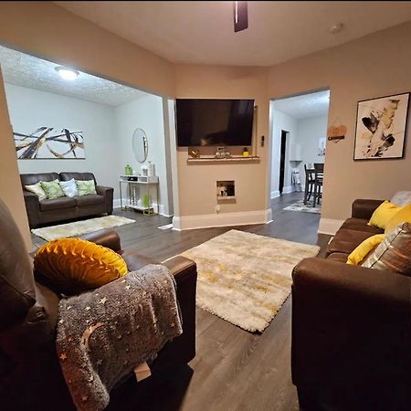 Elegant 4 Bedroom @Cleveland Clinic Area Екстериор снимка