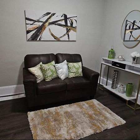 Elegant 4 Bedroom @Cleveland Clinic Area Екстериор снимка