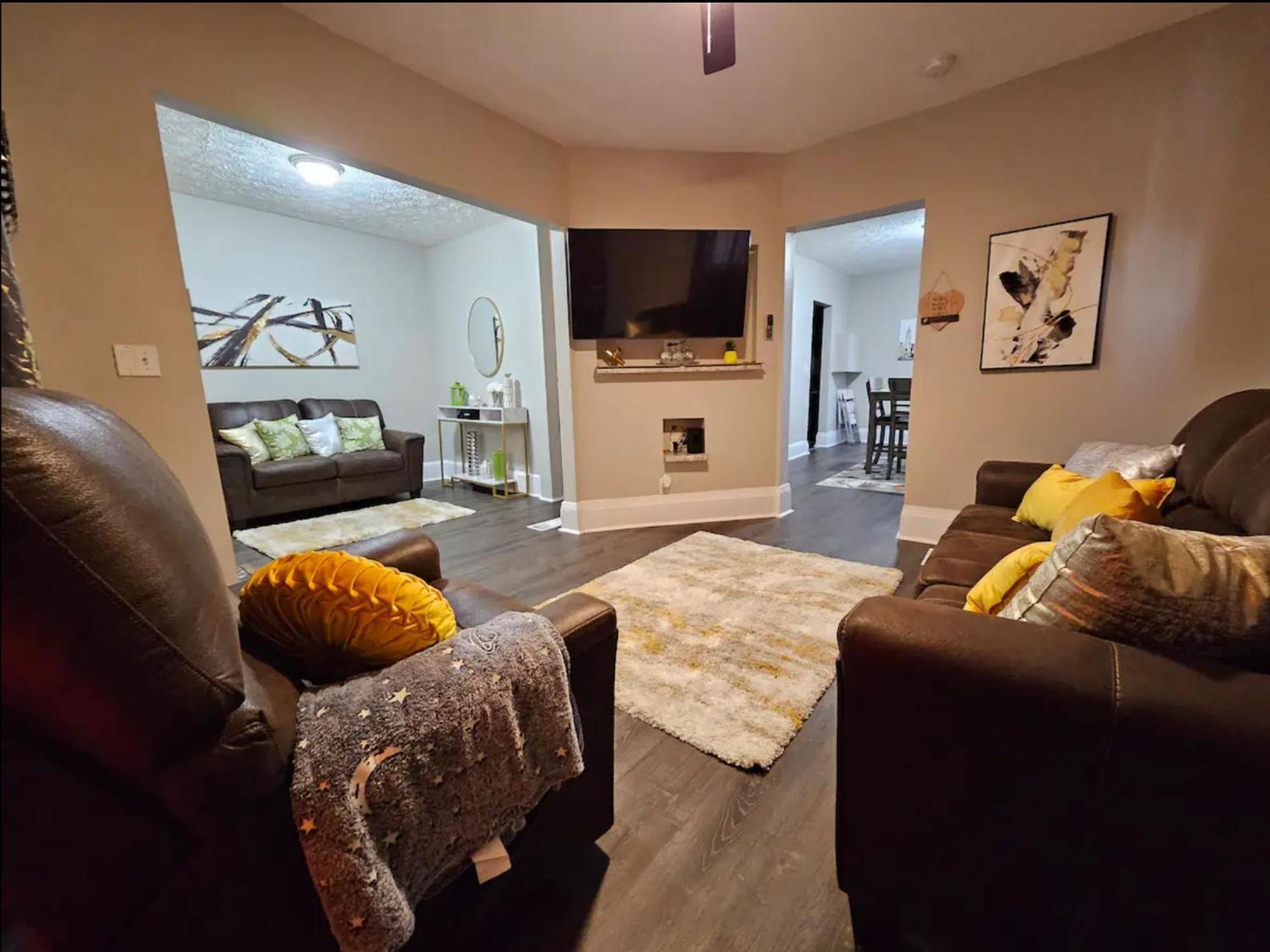 Elegant 4 Bedroom @Cleveland Clinic Area Екстериор снимка